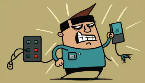 泥棒が電子機器を使って、人の財布からクレジットカード情報を盗み出す様子を描いた漫画イラスト。